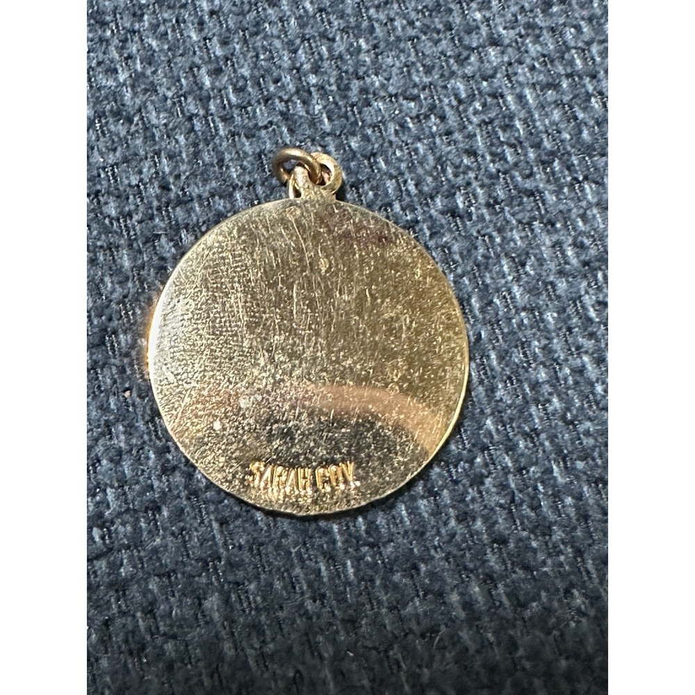 Vintage Sarah Coventry Aquarius Zodiac Pendant Gold Tone Astrology Charm 1" - Picture 6 of 7